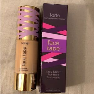 Face Tape Foundation tarte